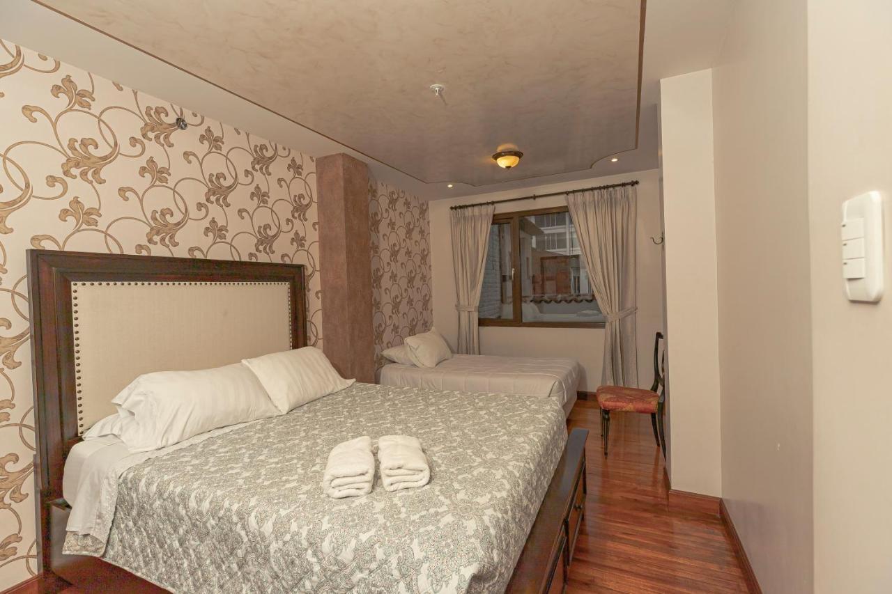 Azul De La Plaza Hotel 3*
