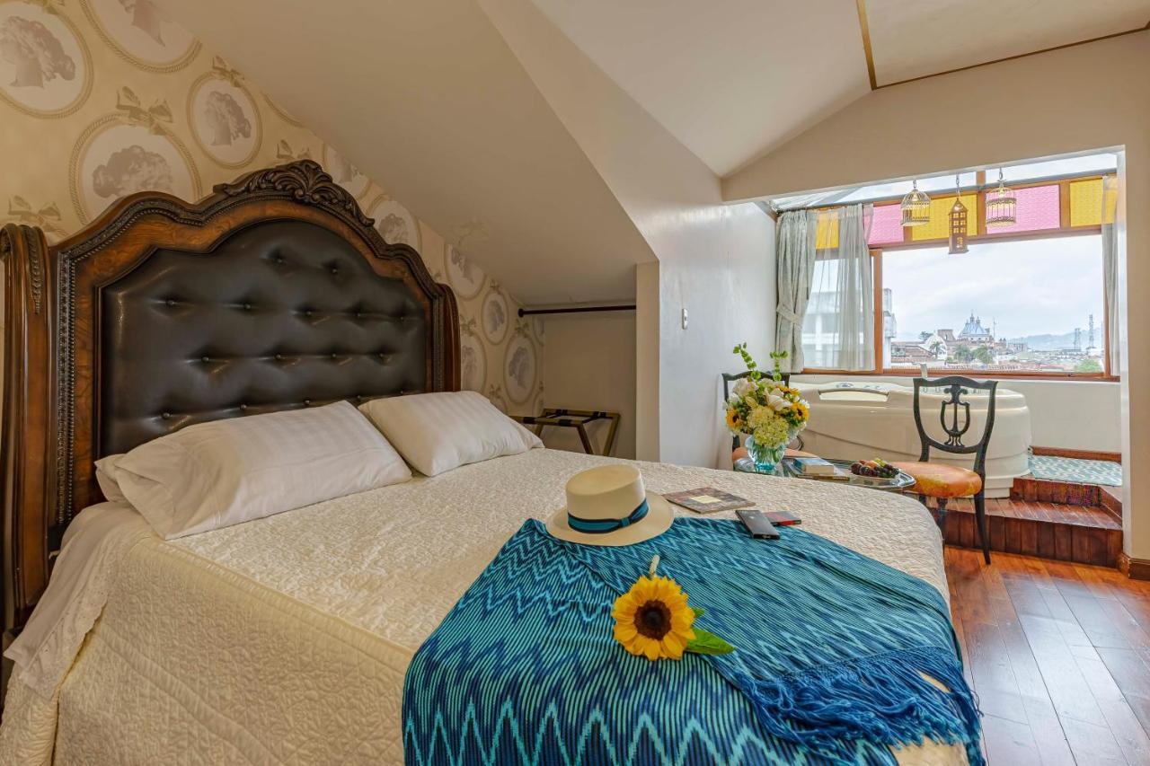 Azul De La Plaza Hotel Cuenca